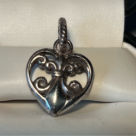 Brighton Fleur de Lis Heart Charm - Picture 3 of 5